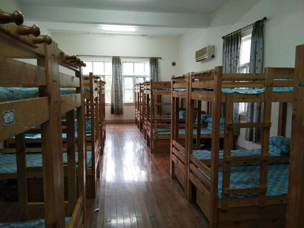 新生军训维修系开展宿舍内务大练兵活动_副本.jpg 新生军训维修系开展宿舍内务大练兵活动_副本.jpg